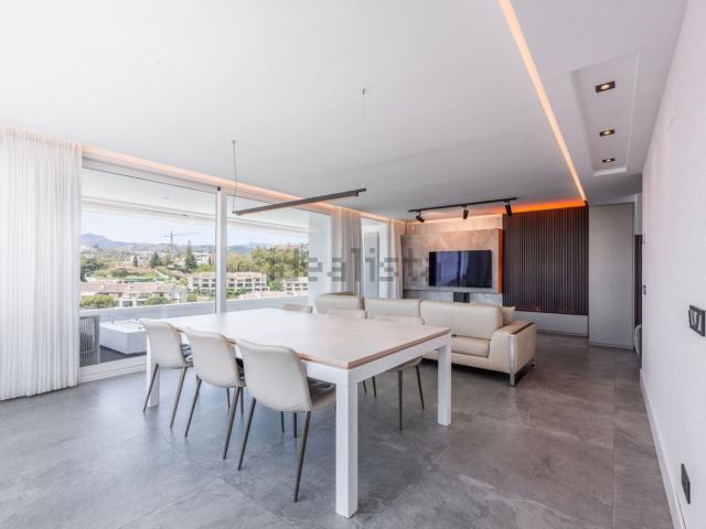 Dúplex en venta en El Soto de la Quinta, Benahavís