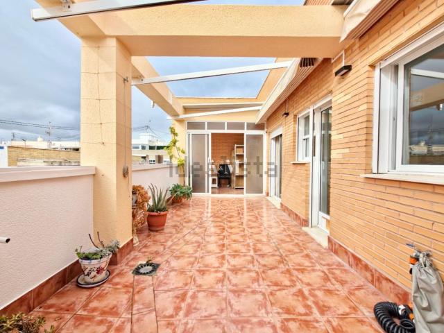 Ático en alquiler en Benalua i els Antigons, Alacant / Alicante