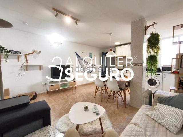 Ático en alquiler en Benalúa, l'Alacantí