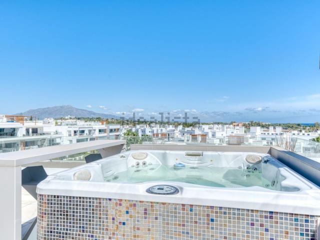 Ático en alquiler en Bel-Air, Estepona