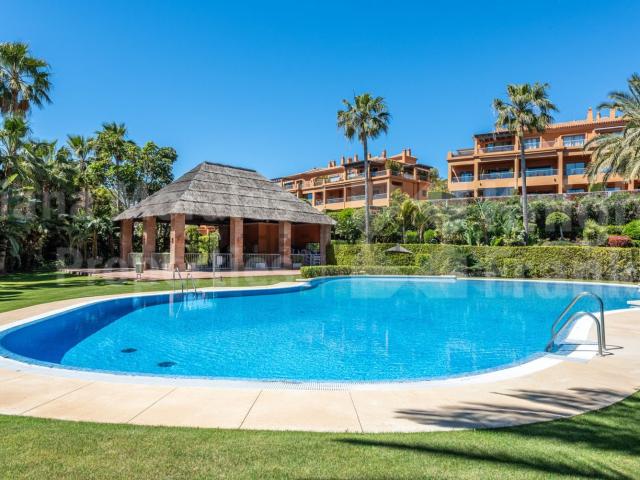 Piso en venta en Urbanización Márquez de Atalaya, Costa del Sol Occidental