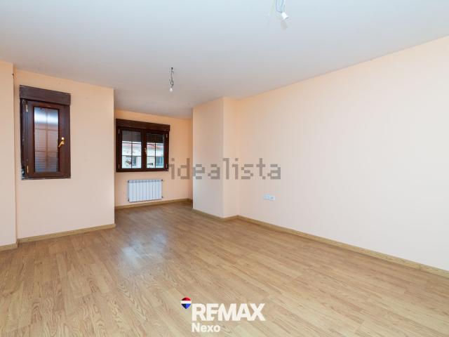Piso en venta en El Pinar, Benavente