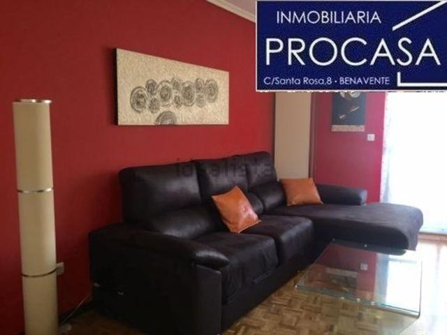 Piso en venta en El Pinar, Benavente