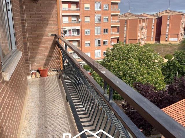 Piso en venta en Las Malvinas, Benavente