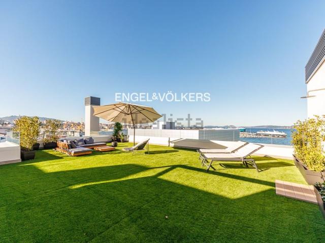 Ático en alquiler en A Sagrada Familia, Vigo