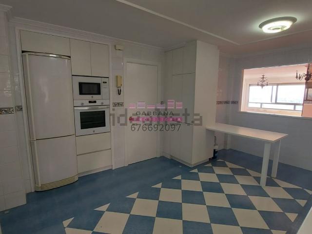 Piso en alquiler en O Berbés, Vigo