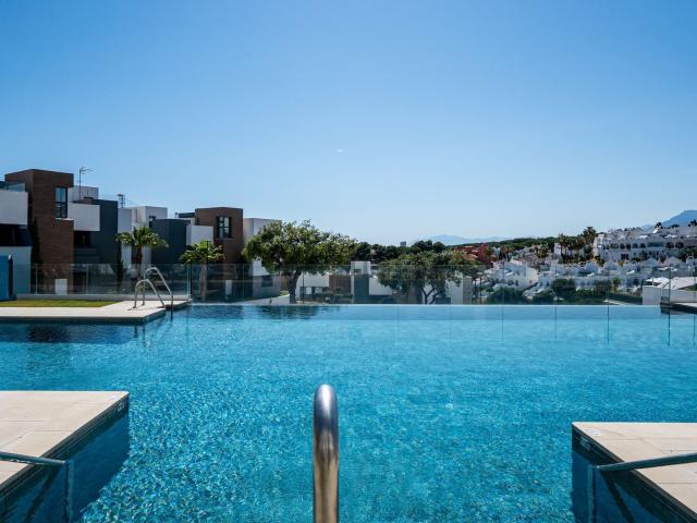 Dúplex en venta en Artola, Costa del Sol Occidental