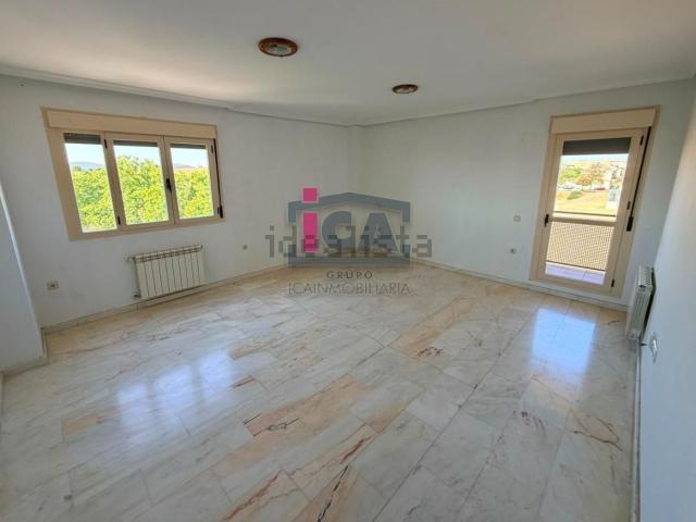 Piso en venta en Nuevo Cáceres, Cáceres