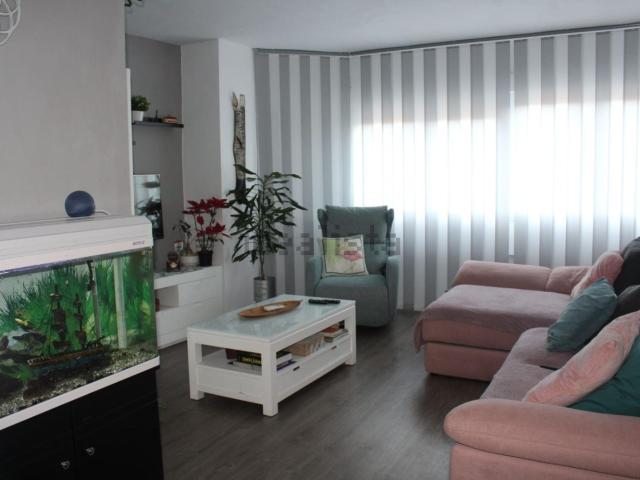 Piso en venta en Margallo, Cáceres