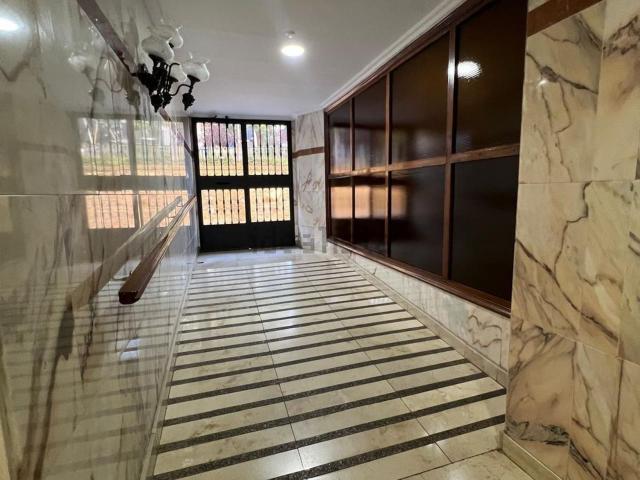 Piso en venta en Margallo, Cáceres