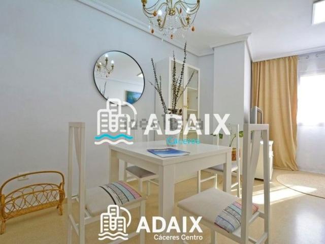 Piso en venta en Reyes Huertas, Cáceres