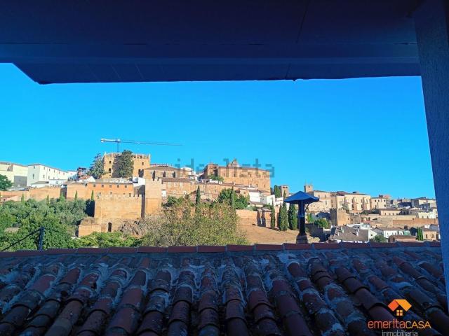Piso en venta en Santiago, Cáceres
