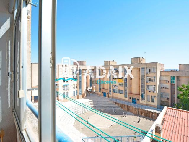 Piso en venta en La Abundancia, Cáceres