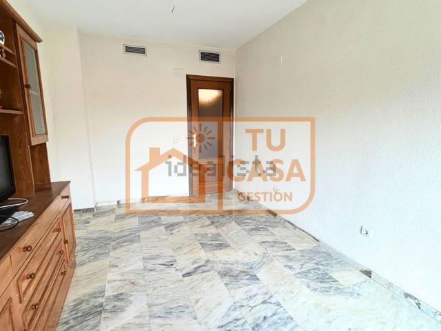 Piso en venta en Parque del Príncipe, Cáceres