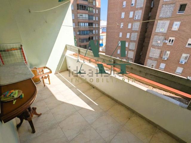Piso en venta en Cánovas, Cáceres