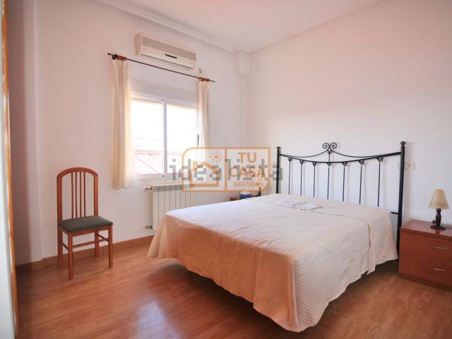 Ático en alquiler en Reyes Huertas, Cáceres