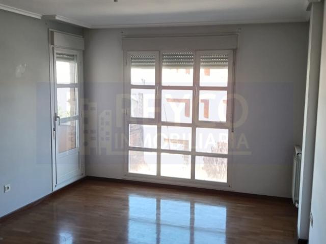 Piso en venta en Haro, La Rioja