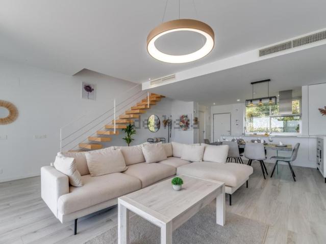 Dúplex en alquiler en La Perdiz, Costa del Sol Occidental