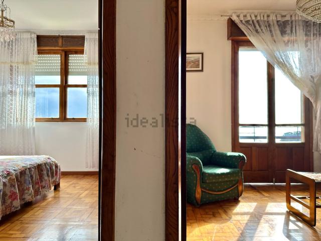 Piso en venta en Darbo, O Morrazo