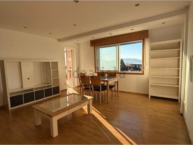 Piso en venta en Darbo, O Morrazo