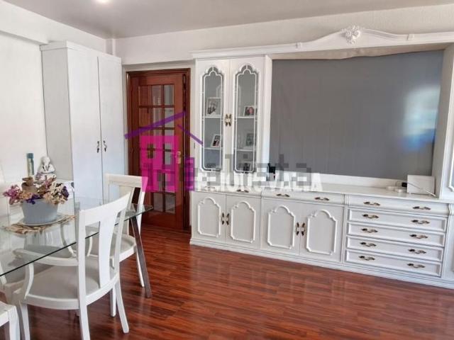 Piso en venta en Lavadores, Vigo