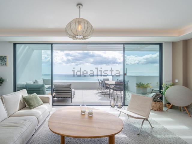 Dúplex en venta en La Perla-Torremuelle, Costa del Sol Occidental