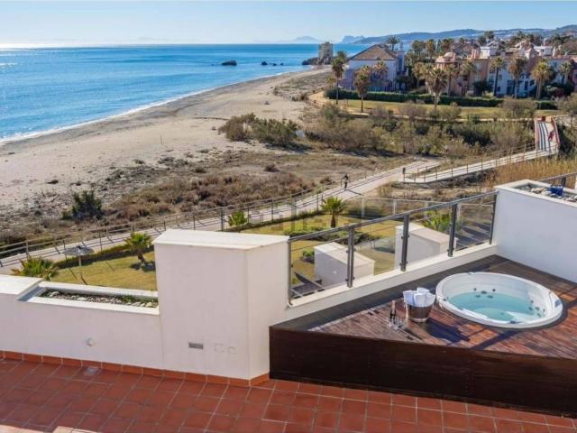 Ático en alquiler en La Perla de Bahía, Costa del Sol Occidental