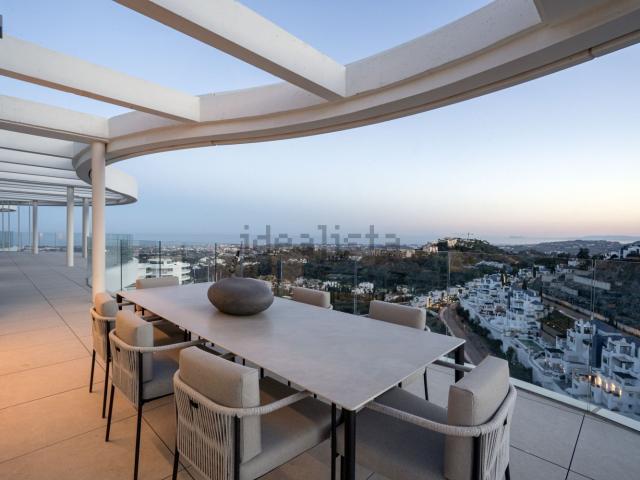 Ático en venta en Artola, Costa del Sol Occidental