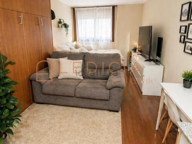 Piso en venta en Peniche, Vigo