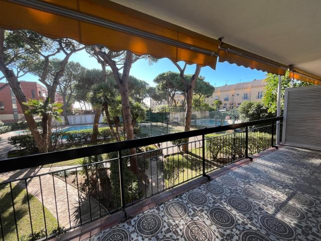 Piso en venta en la Pineda, Castelldefels