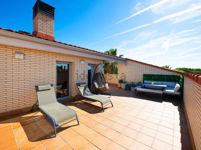 Dúplex en alquiler en les Botigues, Castelldefels