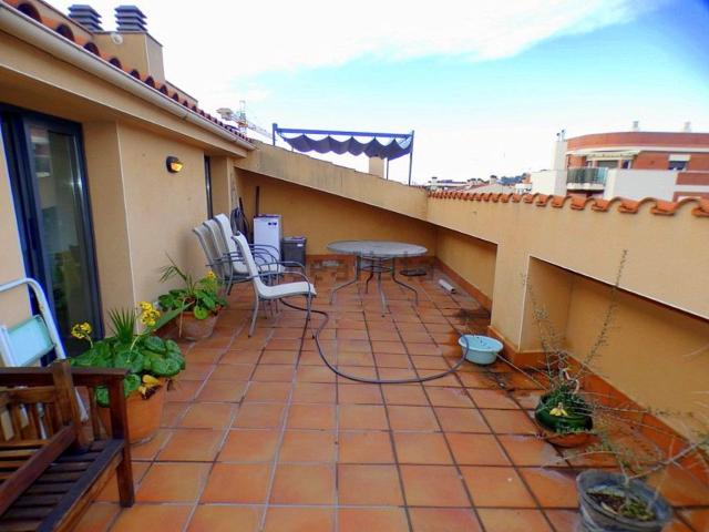 Dúplex en alquiler en Centre, Castelldefels