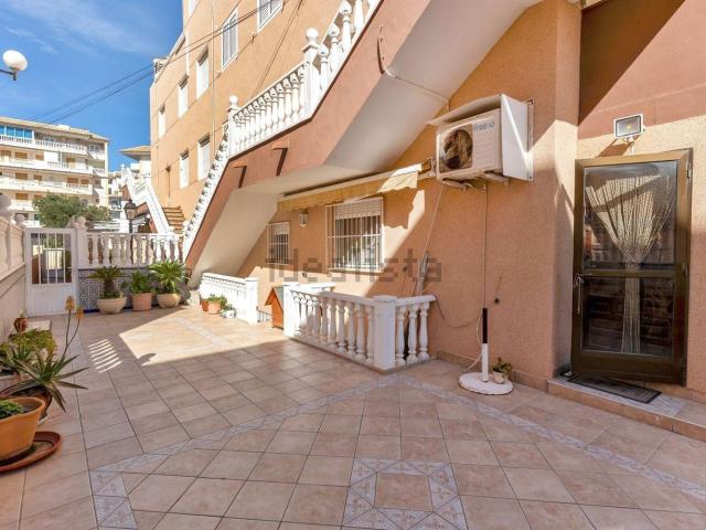 Piso en venta en Torrevieja, Valencia