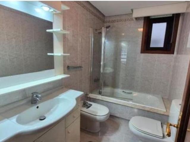 Piso en alquiler en Ourense, Gomesende