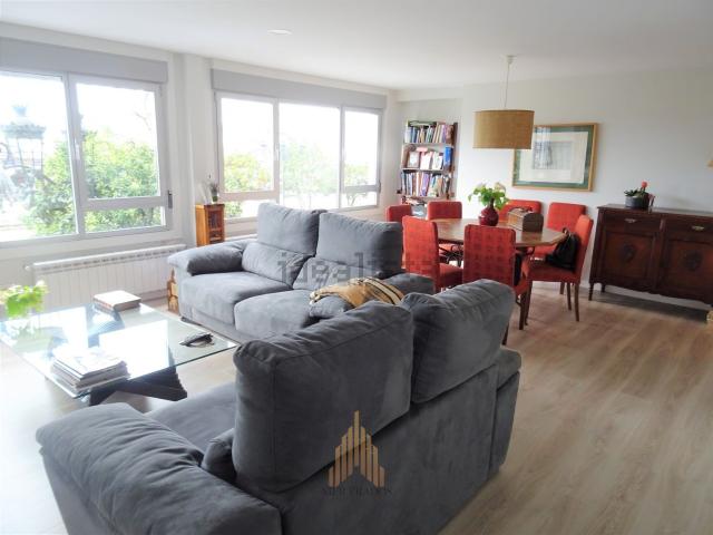 Piso en venta en Teis, Vigo