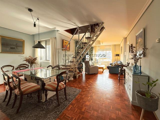 Ático en venta en Santiago de Vigo, Vigo