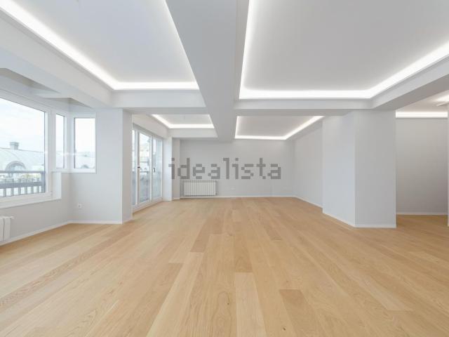 Ático en venta en Santiago de Vigo, Vigo