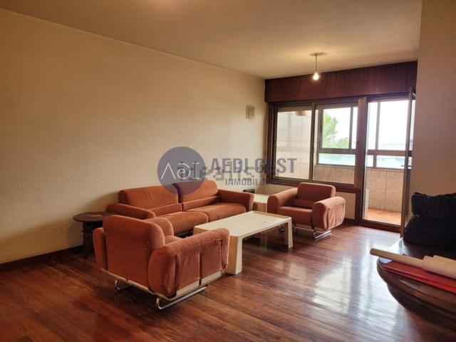 Piso en venta en Teis, Vigo