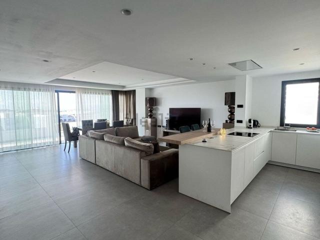 Piso en alquiler en Barriada Blas Infante, Estepona