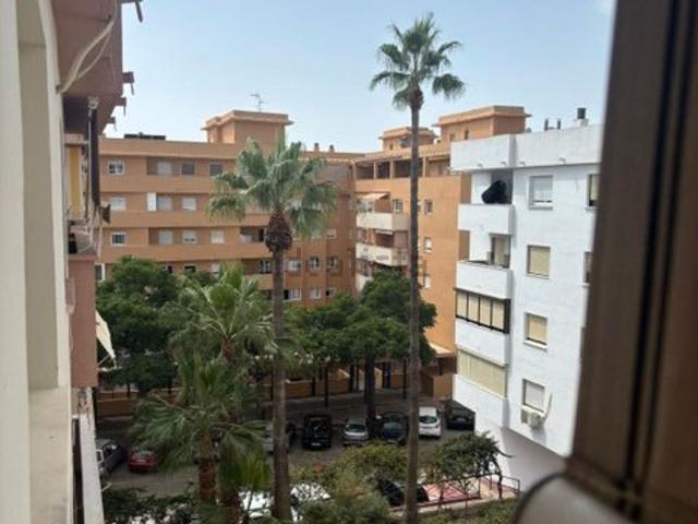 Piso en venta en Barriada Islas Canarias, Costa del Sol Occidental