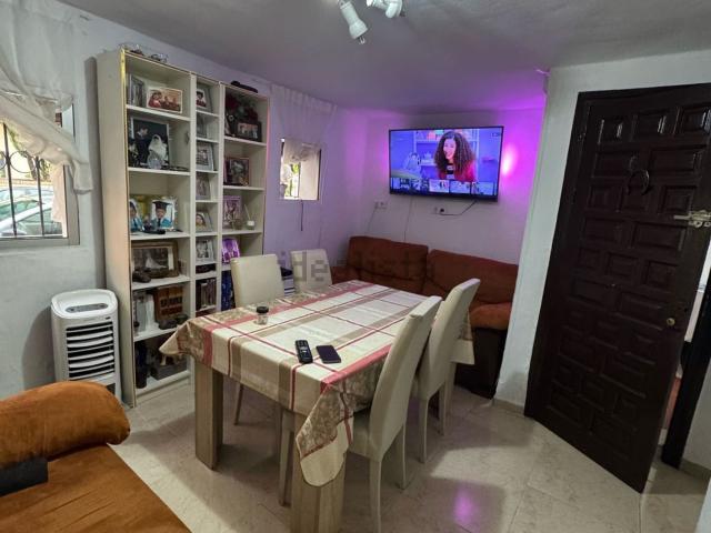 Piso en venta en Barriada Islas Canarias, Estepona