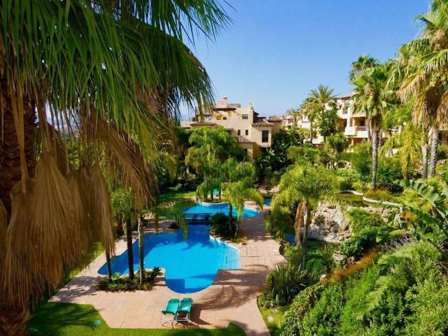 Dúplex en venta en Barriada Islas Canarias, Costa del Sol Occidental