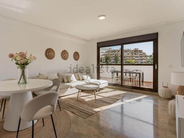 Dúplex en venta en Torrevigía - Las Joyas, Estepona