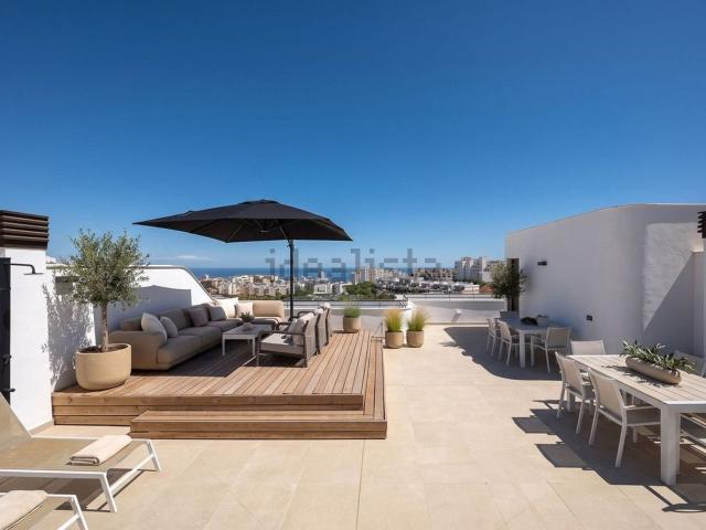 Dúplex en venta en Barriada Islas Canarias, Costa del Sol Occidental