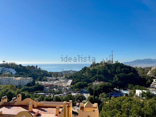 Dúplex en venta en Cerrado de Calderón, Málaga