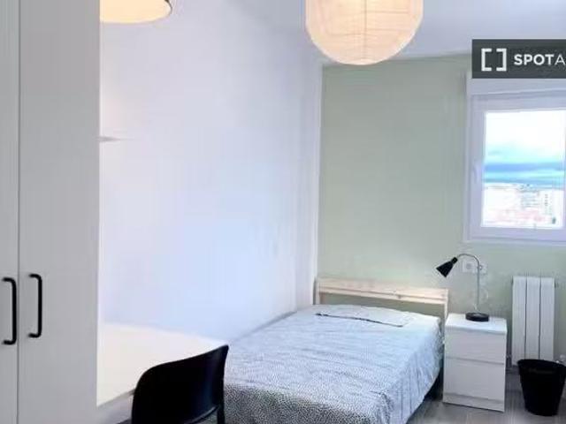 Casa en alquiler en San Fermín, Madrid