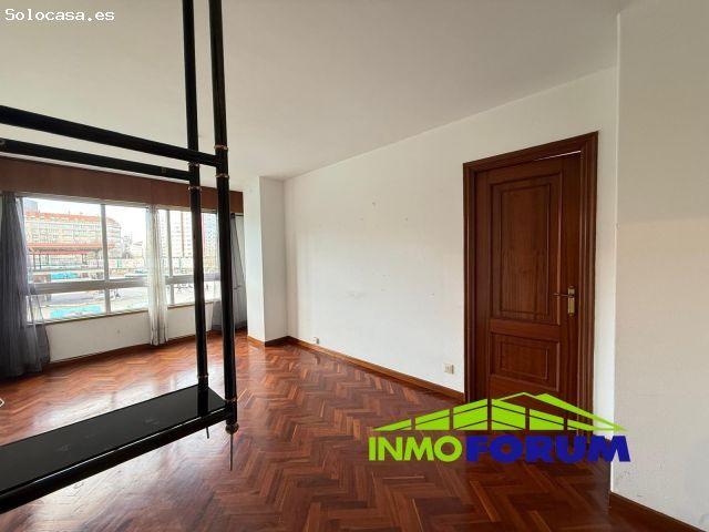 Piso en venta en Catro Camiños, A Coruña