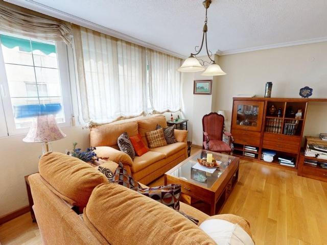 Piso en venta en Peñamefecit, Jaén