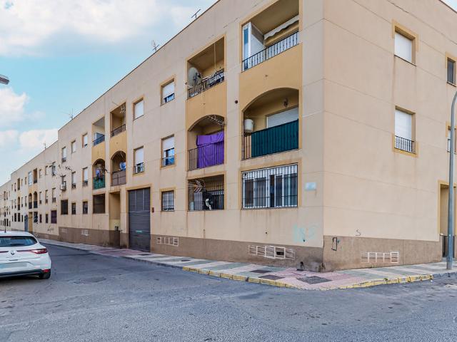 Piso en venta en La Gangosa, Vícar