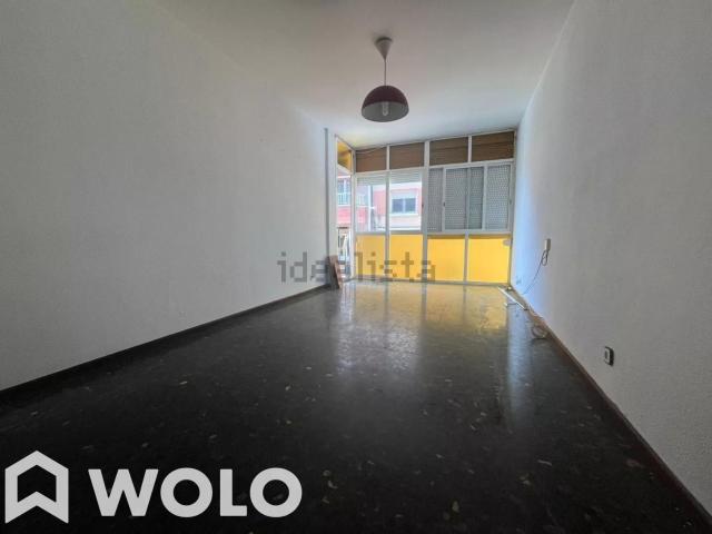 Piso en venta en Almeda, Cornellà De Llobregat